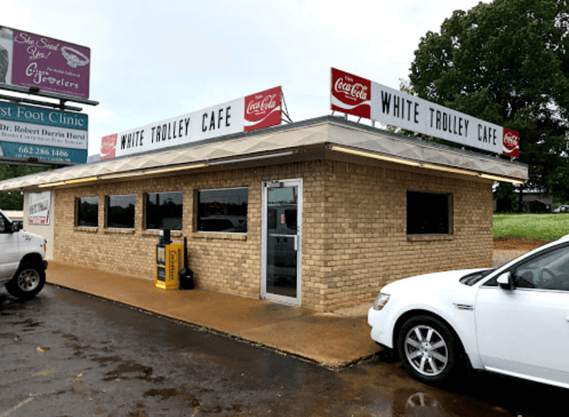 The White Trolley Café - Corinth