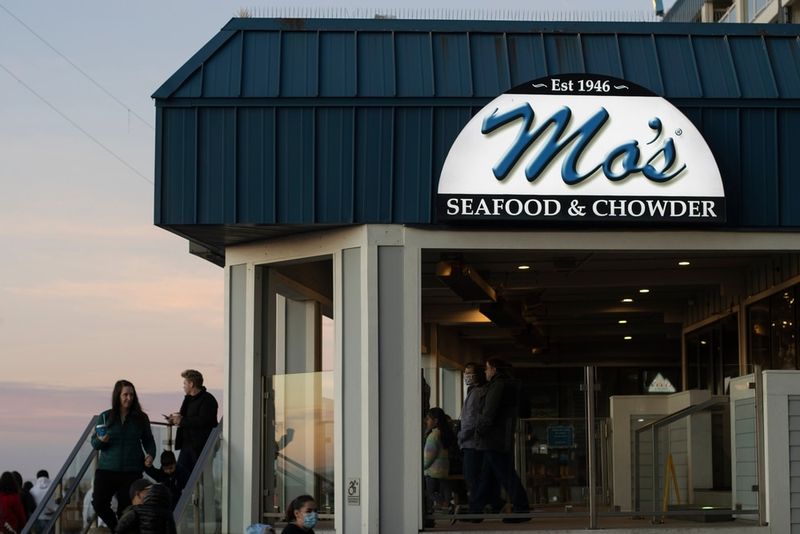 Mo's Seafood & Chowder (Cannon Beach / Tolovana Park)