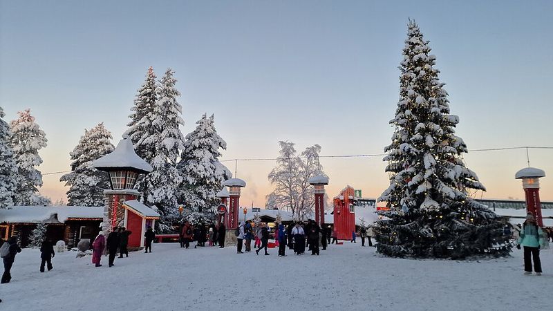 Rovaniemi, Finnish Lapland: cross the Arctic Circle