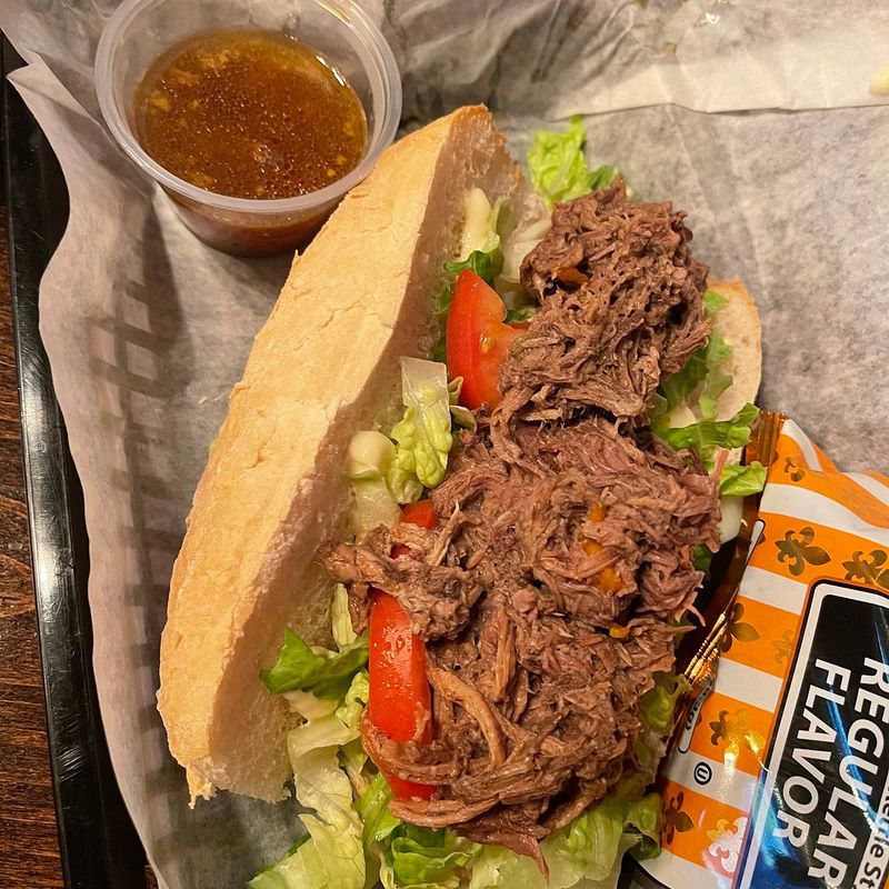 Debris Po-Boys & Drinks — Mobile