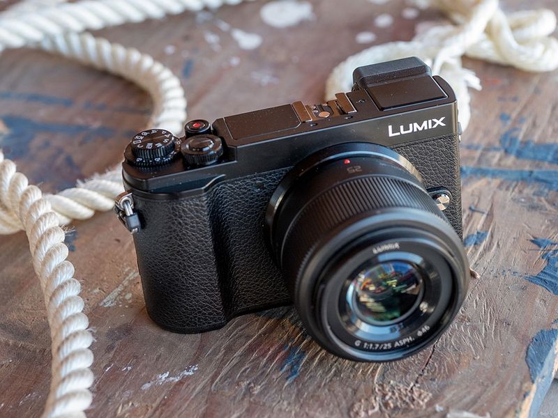 Panasonic Lumix DC-GX9