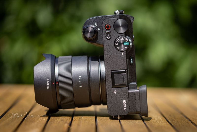 Sony A6700