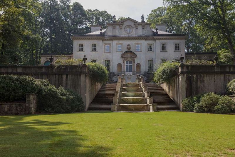 The Swan House, Georgia