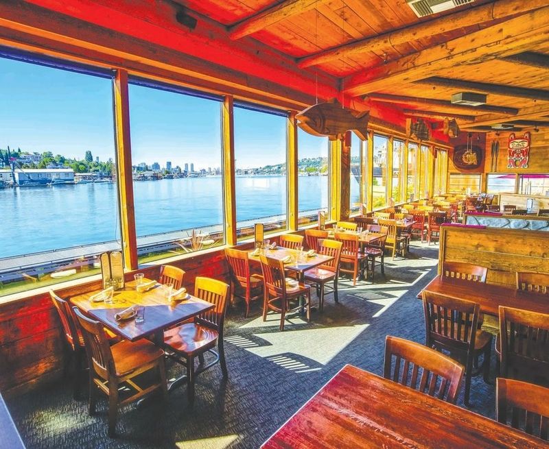 Voula's Offshore Cafe: Lake Union's Greek-Inspired Gem