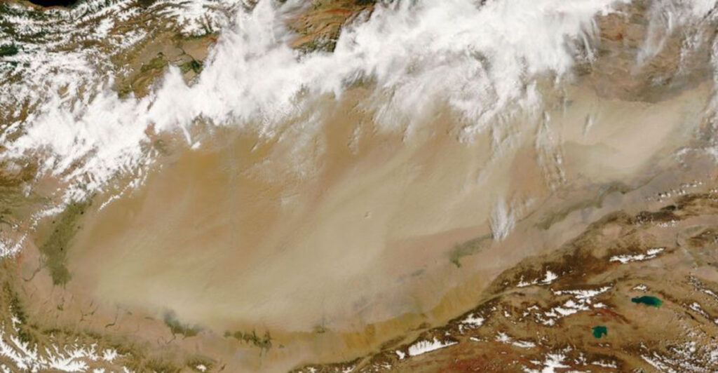 China’s Silent Wall of Sand: The Enigmatic Mazartagh Ridge