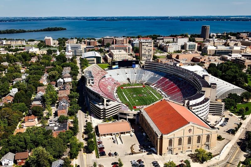 Madison, Wisconsin — University Town With Outdoor Appeal
