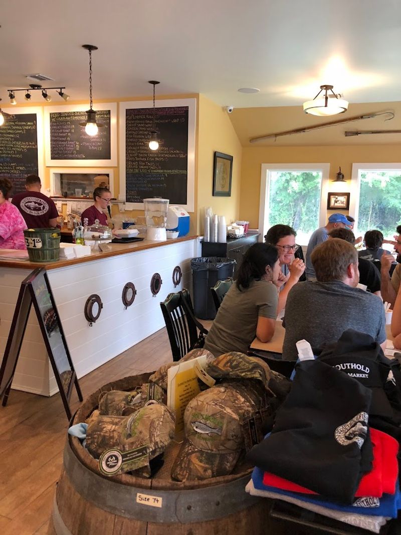 Southold Fish Market (Southold, North Fork, Long Island)