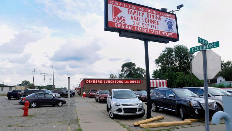 Loui's Pizza (1977, Hazel Park)