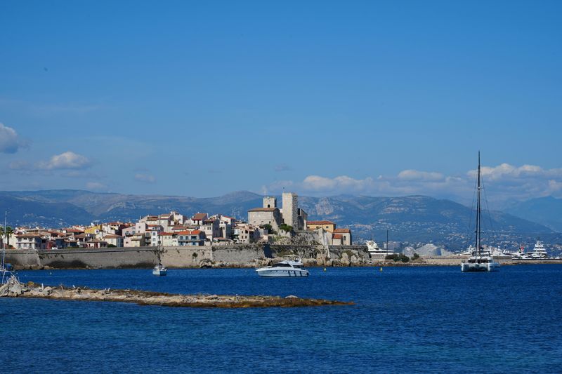 Nice's Neighbours (Antibes & Èze)