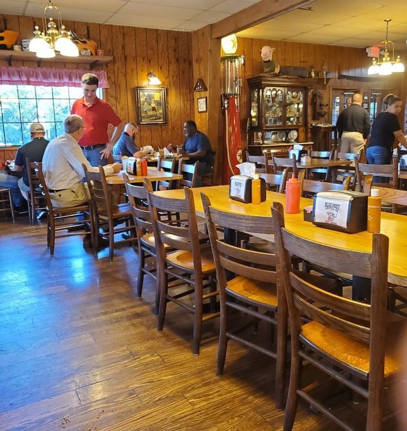 Wallace Barbecue — Austell, GA