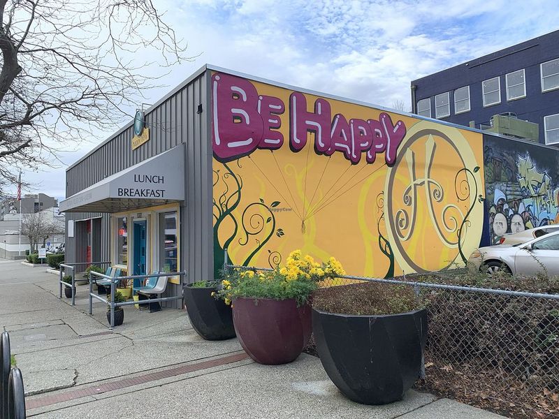 Happy Belly Eatery & Juice Bar - Tacoma