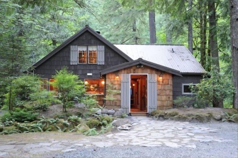 Camp Festivus — Rhododendron (Mt. Hood), Oregon