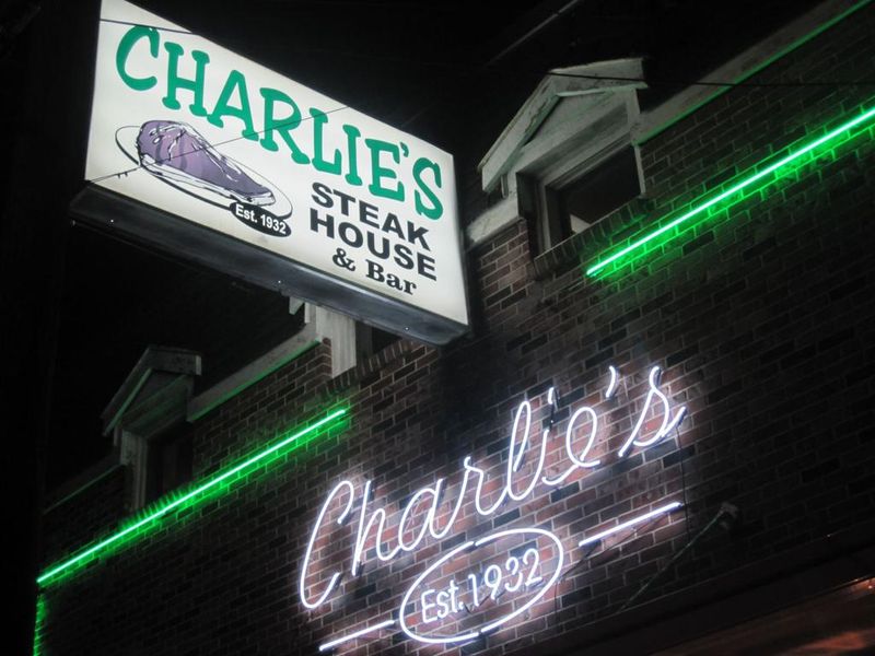 Charlie's Steak House (Uptown/Milan)
