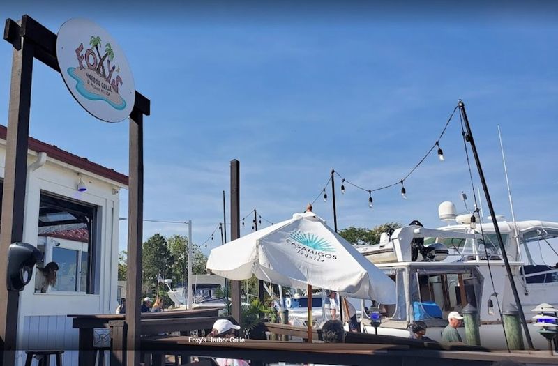 Foxy’s Harbor Grille
