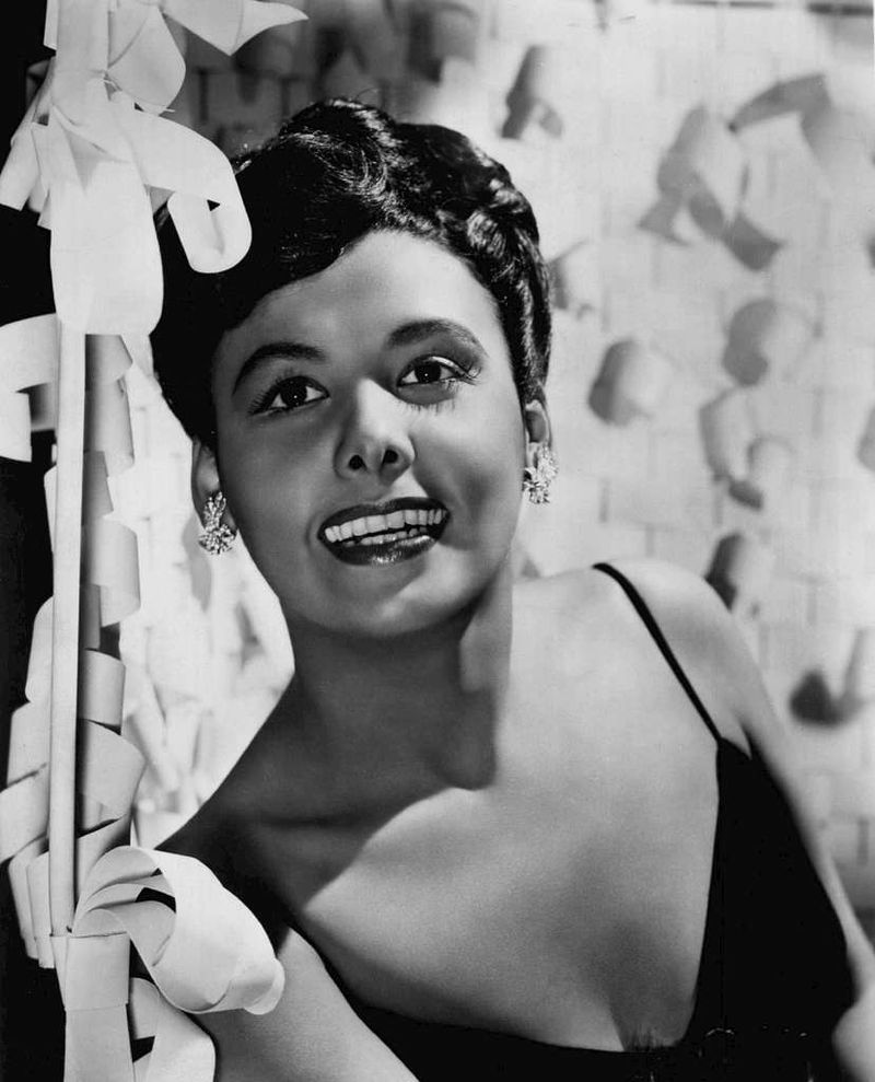Lena Horne — Satin-smooth features and poised elegance; a musical and screen style icon of the 1940s and beyond.