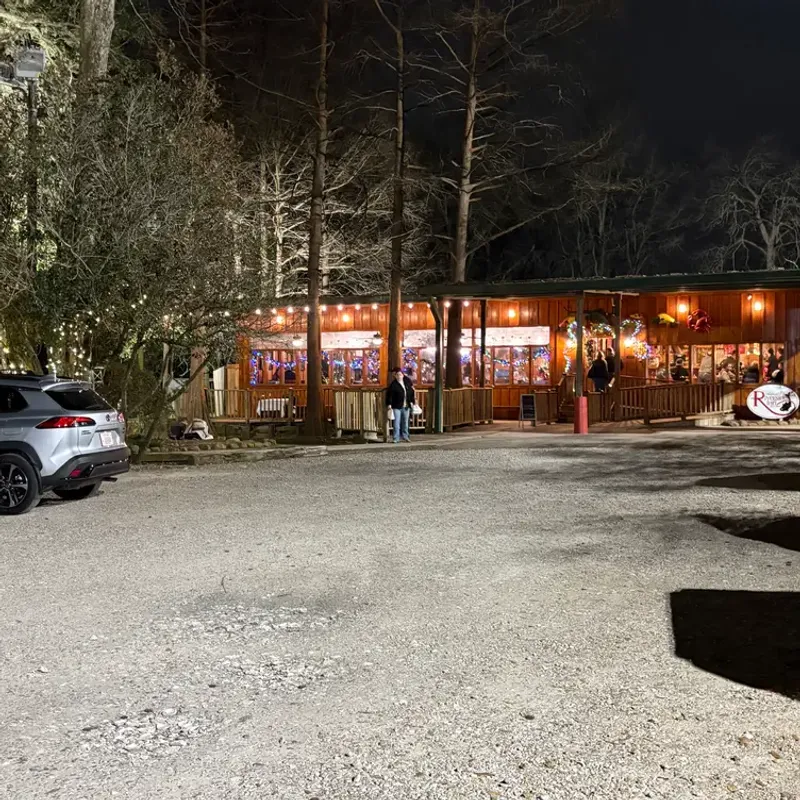 Poor Boy's Riverside Inn (Broussard)