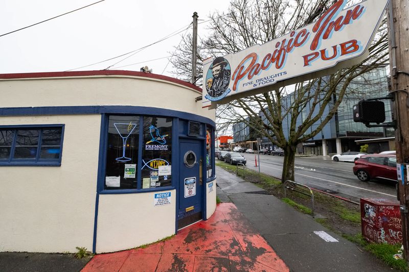 Pacific Inn Pub (Fremont) — 21+ dive, city-famous fish & chips