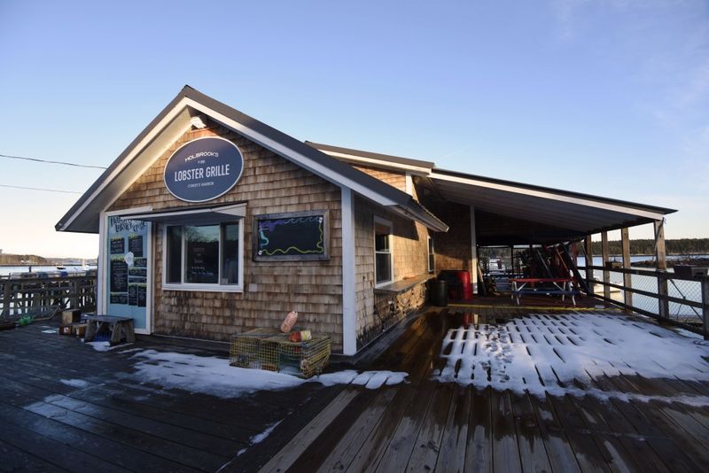 Holbrook's Lobster Grill (Cundy's Harbor, ME)