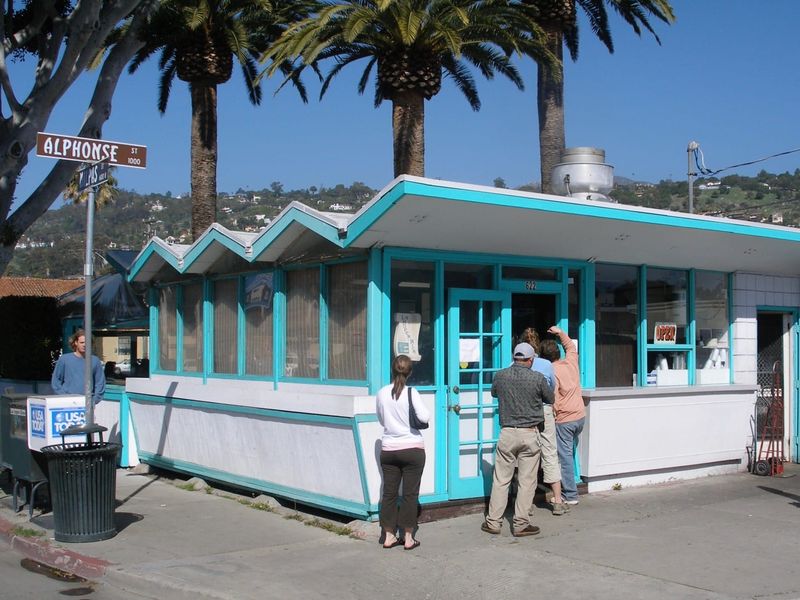 La Super-Rica Taqueria (Santa Barbara, Eastside)