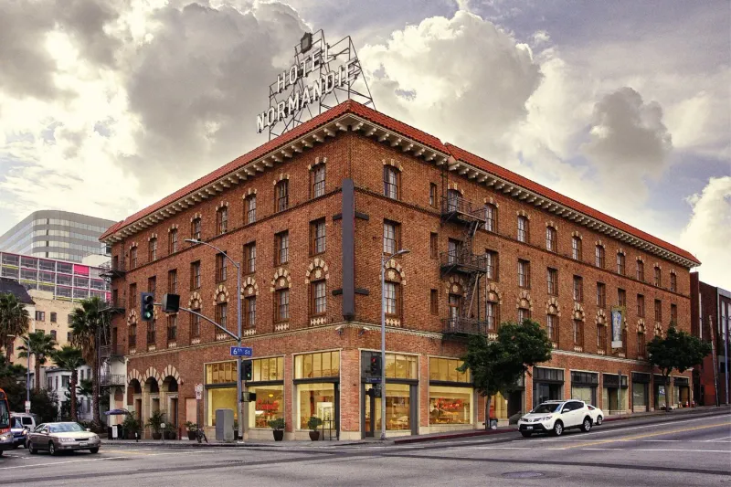 Cassell's Hamburgers — Koreatown & Chinatown (Los Angeles)