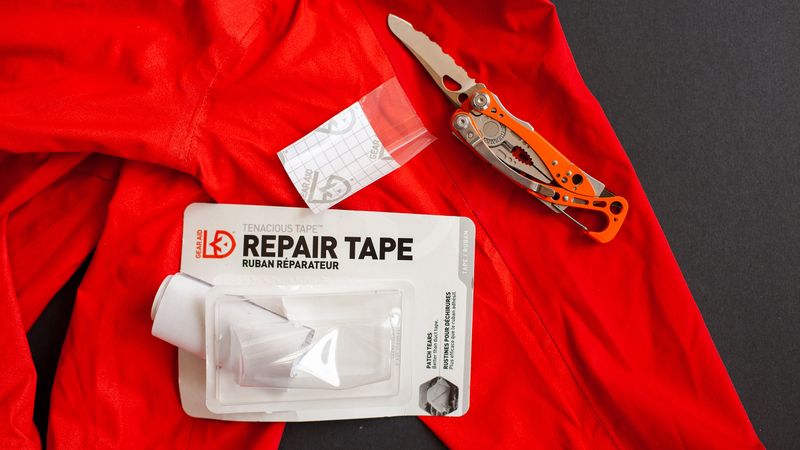 Repair & tools (multi-tool + repair tape)