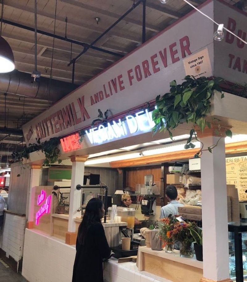 LUHV Vegan Deli (Reading Terminal Market)