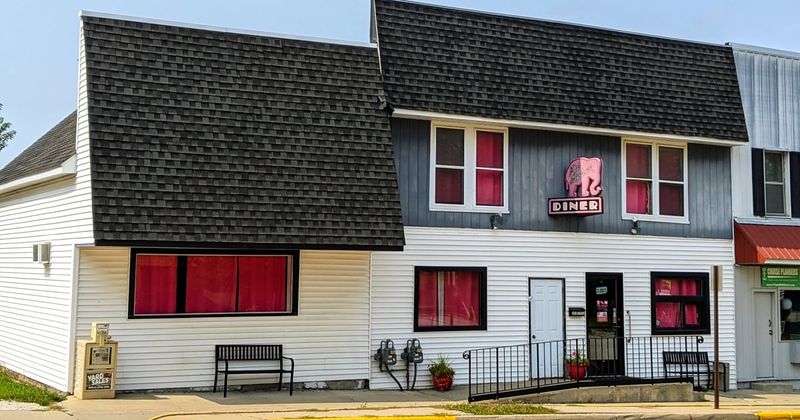 Pink Elephant Diner – Hart