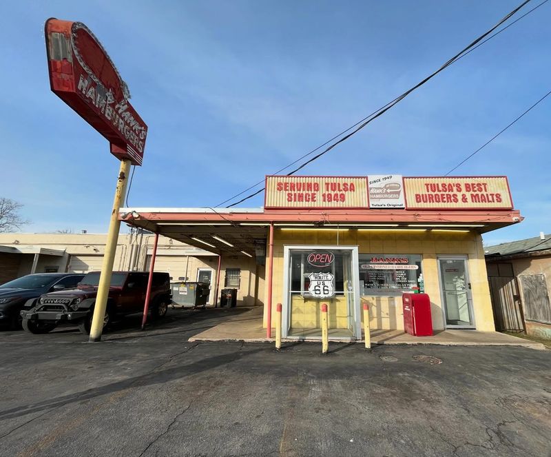 Hank's Hamburgers (E Admiral Pl)