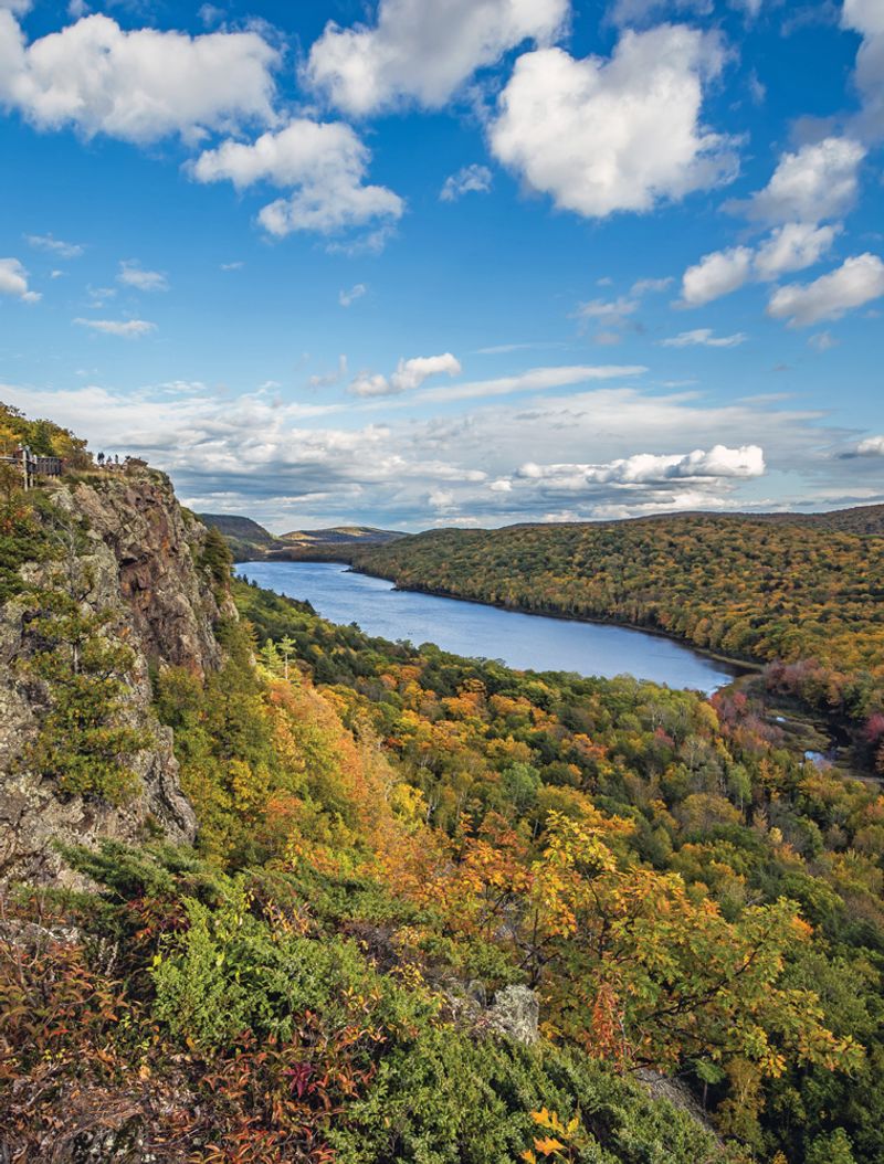 Escarpment Trail, Porcupine Mountains (MI) — Lake-of-the-Clouds panoramas