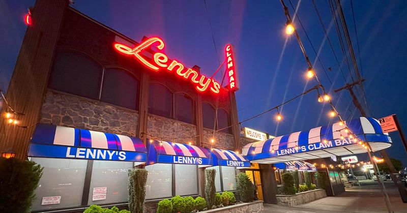 Lenny’s Clam Bar & Restaurant - The Unexpected Contender