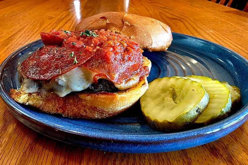 Bull Moose Bar & Grille – Sandwich