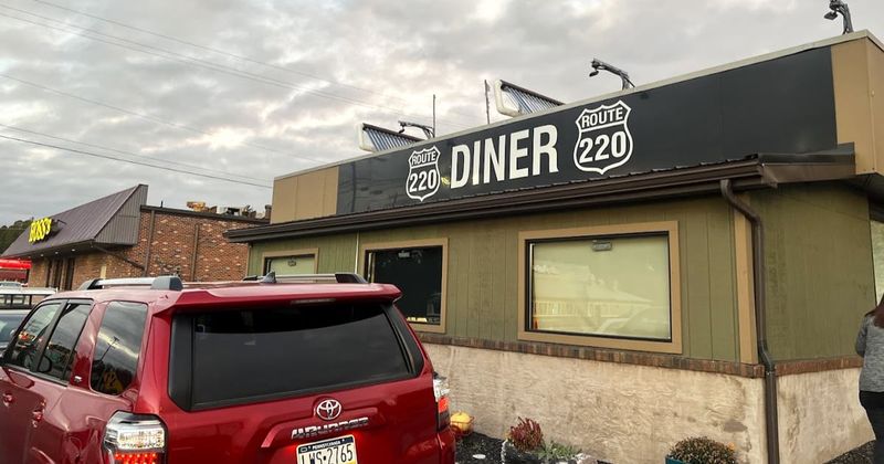 Route 220 Diner