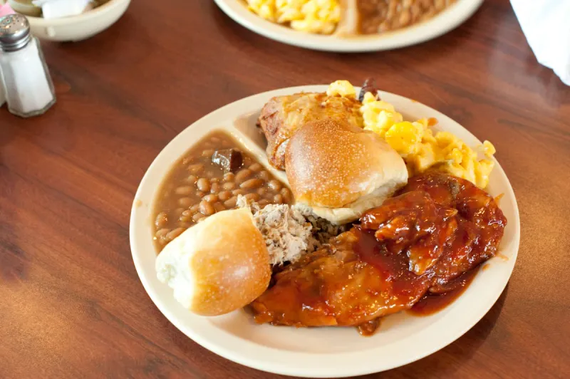 Ralph's Barbecue — Weldon