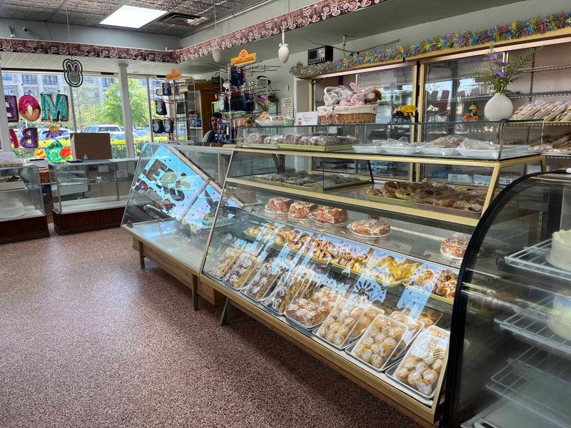 Moeller’s Bakery (Houston, TX)