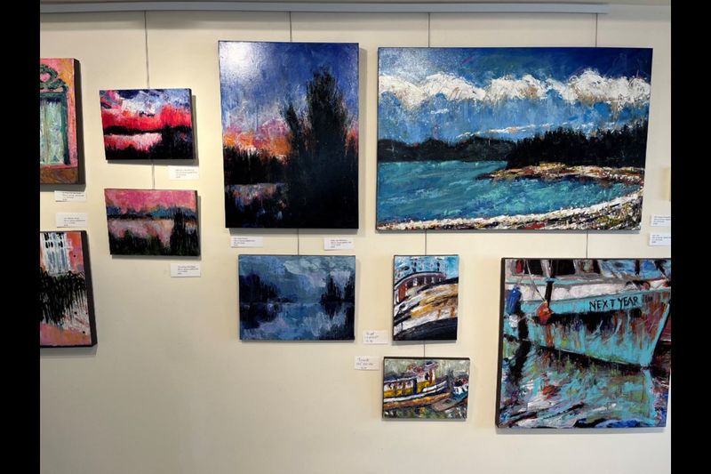 A genuinely active arts scene—anchored by the Sunshine Coast Art Crawl
