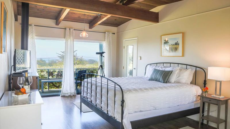 Inn at Schoolhouse Creek – Mendocino