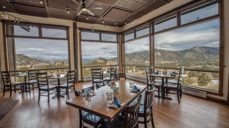 Twin Owls Steakhouse (Taharaa Mountain Lodge) — Estes Park