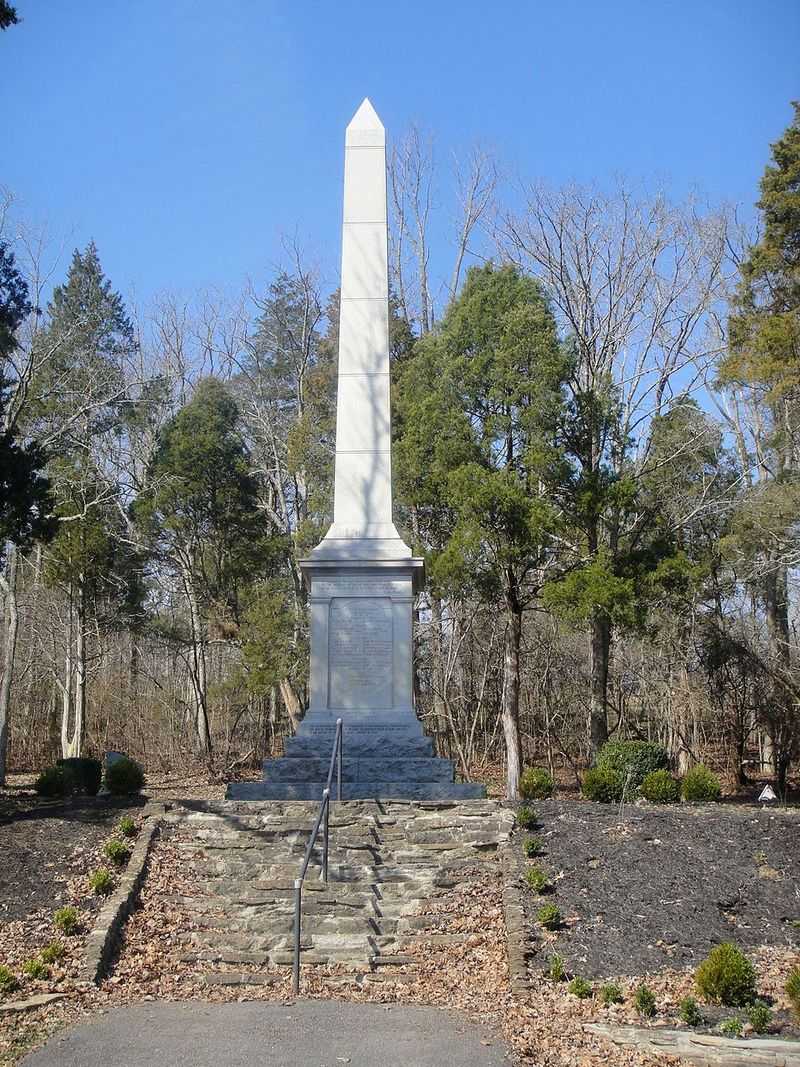 Blue Licks Battlefield State Resort Park — history + hiking where bison once roamed