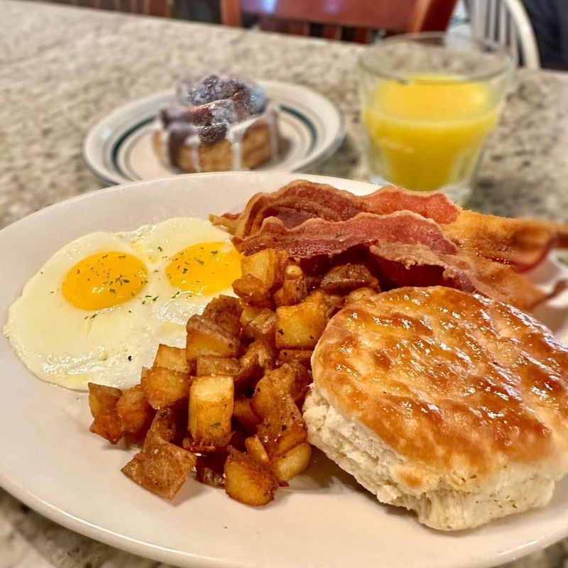 Homestead Harvest Restaurant — Cumberland Mountains