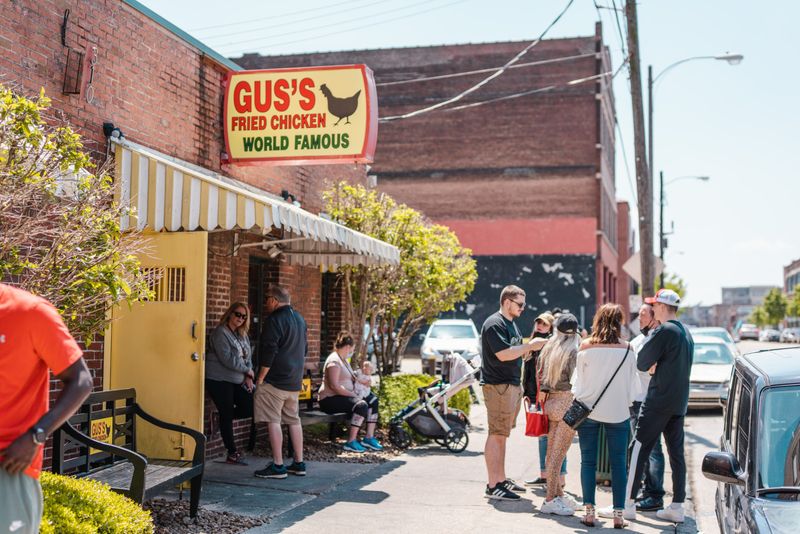 Gus’s World Famous Fried Chicken (Memphis)