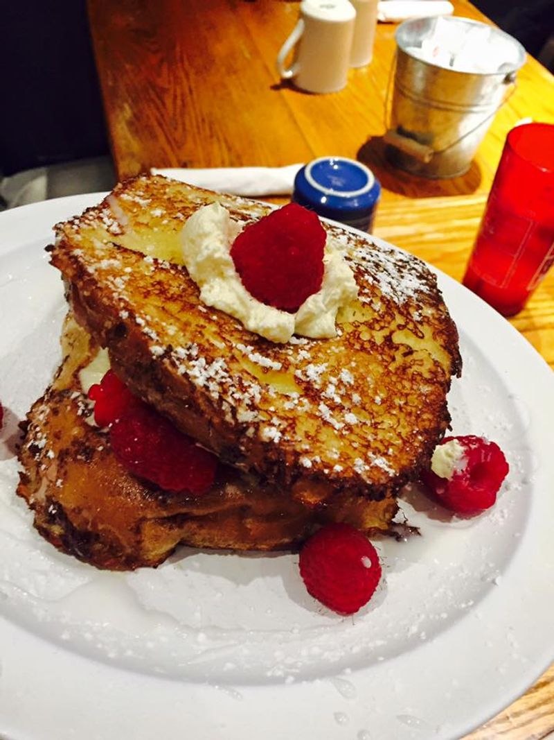 The Neighborhood Restaurant & Bakery (Somerville)