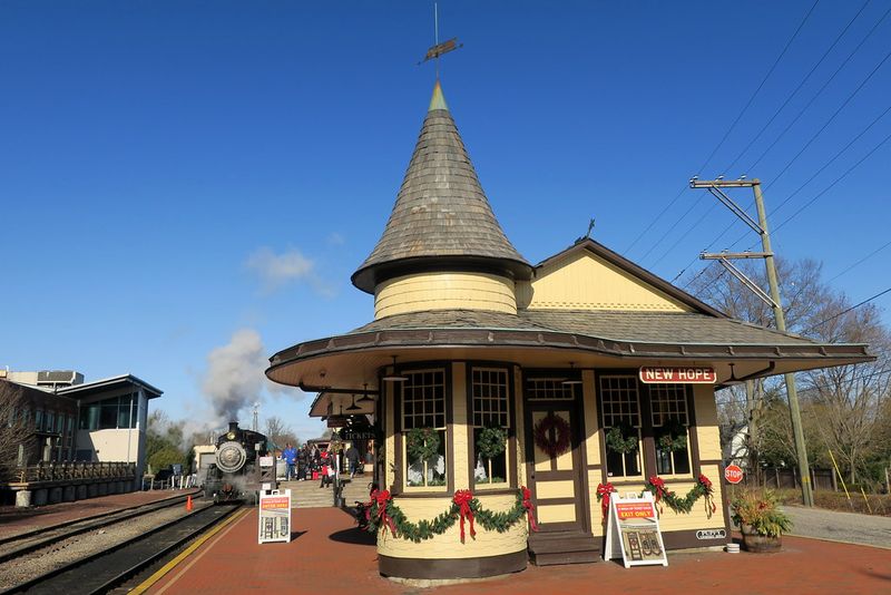 Quaint Main Street, Unique Shops & Local Flavors