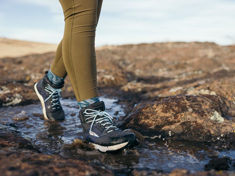Altra Lone Peak ALL-WTHR Mid (Women’s)