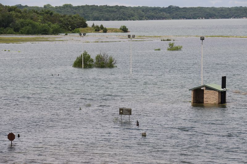 Lake Texoma, Texas–Oklahoma Border