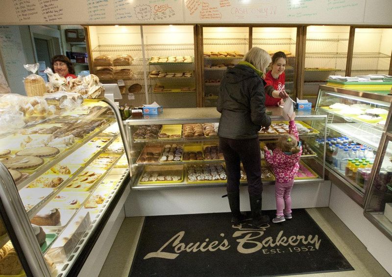 Louie's Bakery