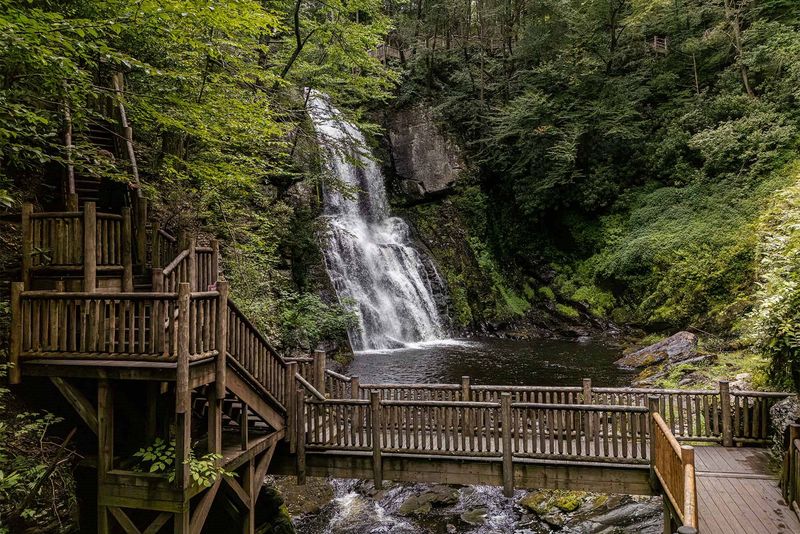 Philadelphia to Pocono Mountains (Waterfalls & Woods)