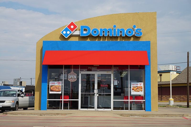 Domino’s Large Carry-out 3-Topping Pizza Deal