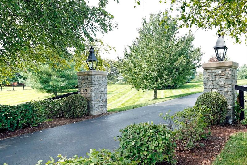 Delong Road - Lexington’s Hidden Gem