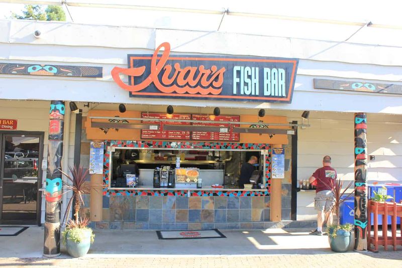 Ivar's Salmon House Fish Bar (Northlake/Wallingford) — lakeside fish & chips
