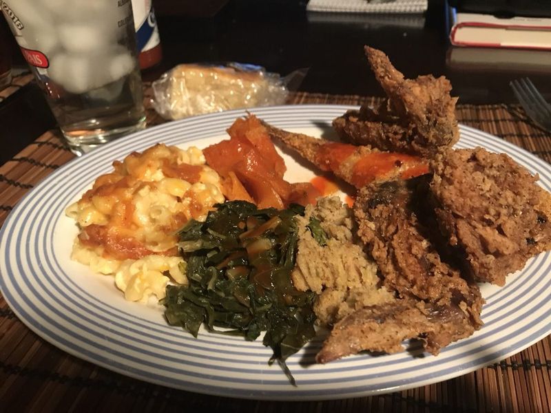 Mom’s Soul Food Kitchen & Catering